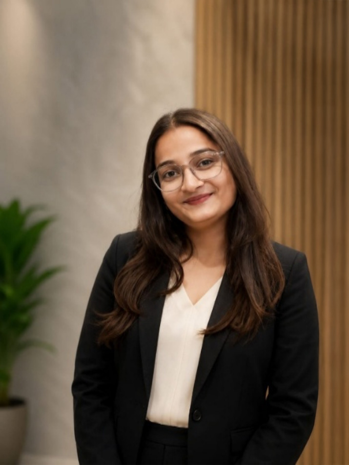 Portrait of Ms. Komal Dave